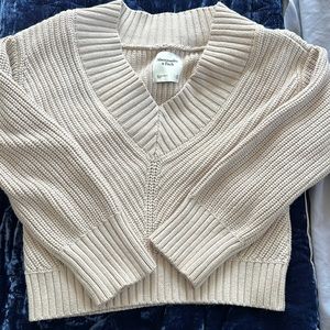 Abercrombie cropped sweater